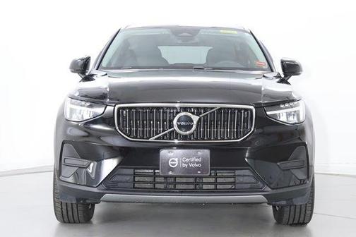 Onyx Black 2025 Volvo XC40 B5 Core Bright Theme