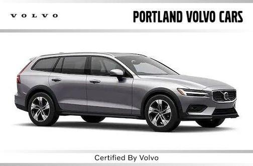 2024 Volvo V60 Cross Country B5 Ultimate