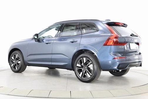 2026 Volvo XC60 B5 Core