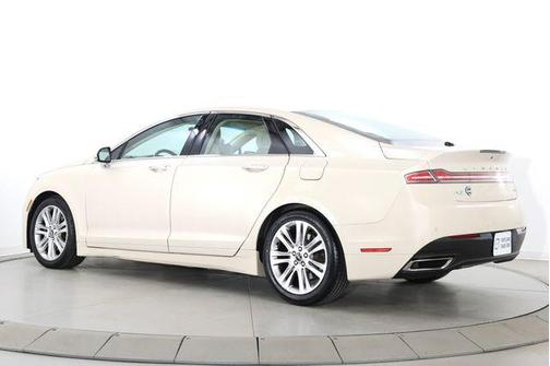 PLATINUM DUNE MET TRI-COAT 2015 Lincoln MKZ Base
