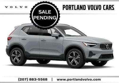 Vapour Grey Metallic 2025 Volvo XC40 B5 Plus Bright Theme