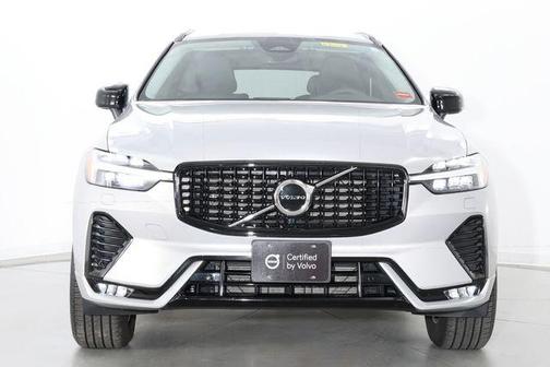Silver Dawn Metallic 2025 Volvo XC60 B5 Core