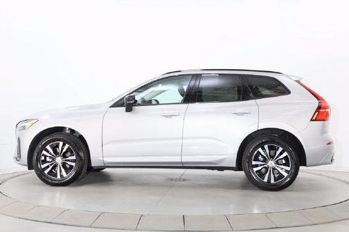 Silver Dawn Metallic 2025 Volvo XC60 B5 Core