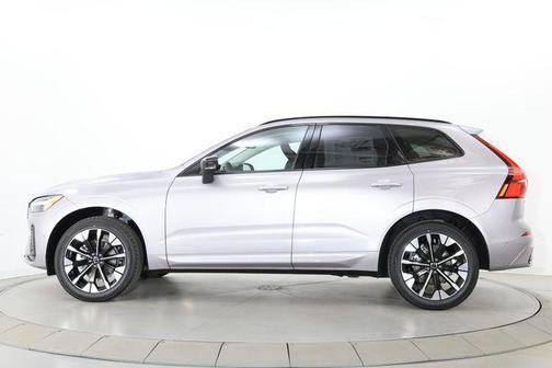 Aurora Silver 2026 Volvo XC60 B5 Plus