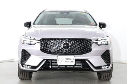 Aurora Silver 2026 Volvo XC60 B5 Plus