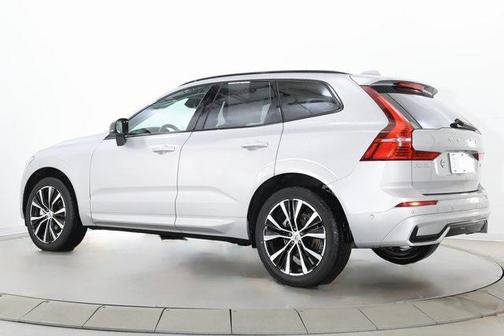2025 Volvo XC60 B5 Plus