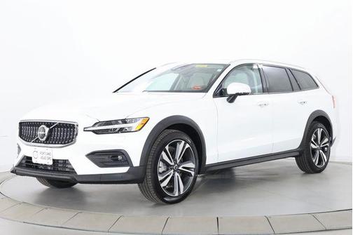 Crystal White Pearl 2026 Volvo V60 Cross Country Plus, B5 AWD Gas (mild hybrid)