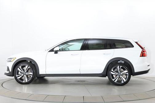 Crystal White Pearl 2026 Volvo V60 Cross Country Plus, B5 AWD Gas (mild hybrid)
