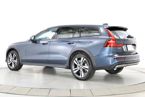 Denim Blue Metallic 2026 Volvo V60 Cross Country Plus, B5 AWD Gas (mild hybrid)