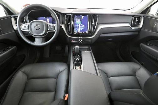 2025 Volvo XC60 B5 Core