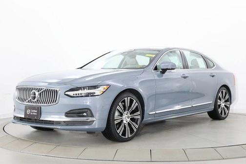 2023 Volvo S90 B6 Plus