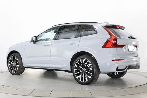Vapour Grey Metallic 2026 Volvo XC60 Plug-In Hybrid Ultra, T8 AWD Electric/Gasoline, Dark