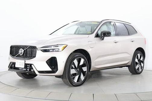 2025 Volvo XC60 Plug-In Hybrid T8 Plus