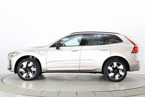2025 Volvo XC60 Plug-In Hybrid T8 Plus