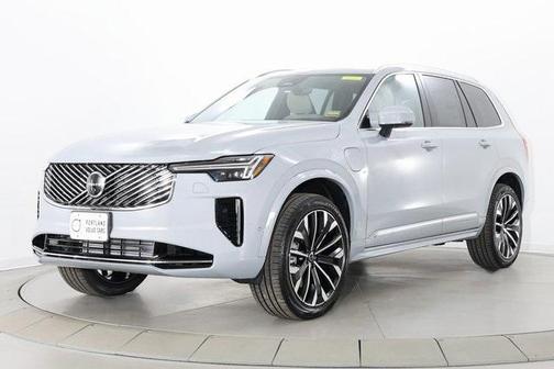2025 Volvo XC90 Plug-In Hybrid T8 Plus 7-Seater
