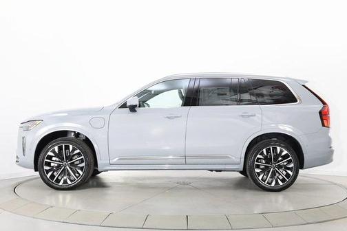 2025 Volvo XC90 Plug-In Hybrid T8 Plus 7-Seater