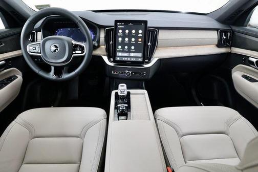 2025 Volvo XC90 Plug-In Hybrid T8 Plus 7-Seater