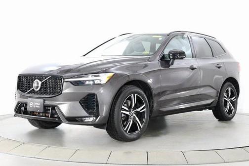 2022 Volvo XC60 B5 R-Design