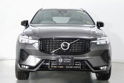 2022 Volvo XC60 B5 R-Design