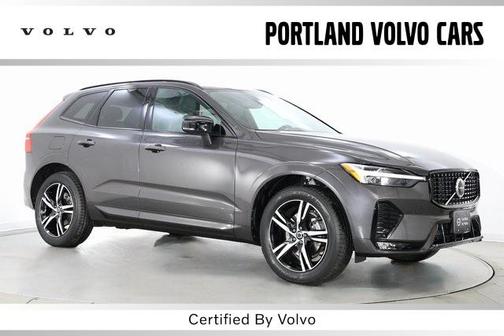 2022 Volvo XC60 B5 R-Design