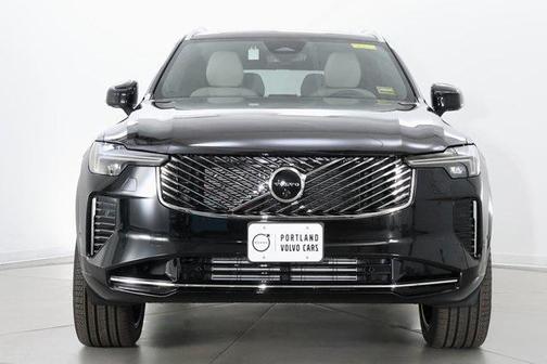 2025 Volvo XC90 Plug-In Hybrid T8 Plus 7-Seater