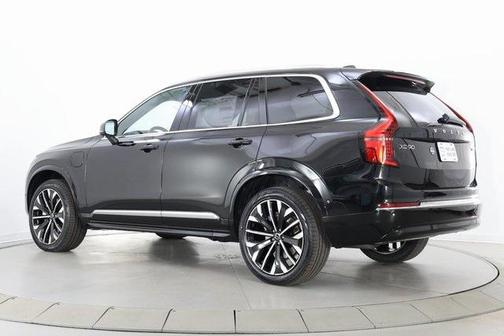 2025 Volvo XC90 Plug-In Hybrid T8 Plus 7-Seater
