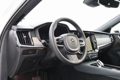 2024 Volvo V90 Cross Country B6 Ultimate