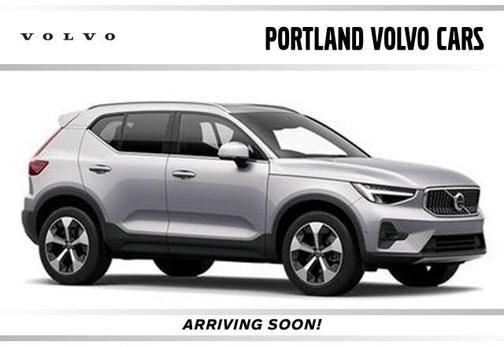 2022 Volvo XC40 T5 Momentum
