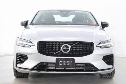 2023 Volvo S60 Recharge Plug-In Hybrid T8 Plus Dark Theme