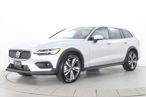Silver Dawn Metallic 2025 Volvo V60 Cross Country Plus, B5 AWD Gas (mild hybrid)
