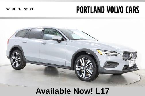 Vapour Grey Metallic 2026 Volvo V60 Cross Country Plus, B5 AWD Gas (mild hybrid)