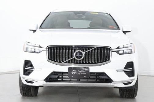 2023 Volvo XC60 Recharge Plug-In Hybrid T8 Plus Bright Theme