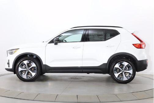 Crystal White 2026 Volvo XC40 Plus, B5 AWD Gas (mild hybrid), Dark