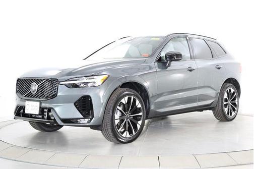 Forest Lake 2027 Volvo XC60 Plus