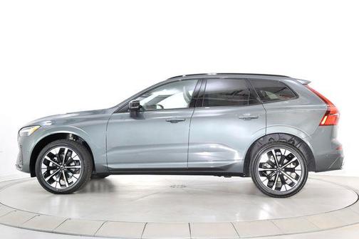 Forest Lake 2027 Volvo XC60 Plus