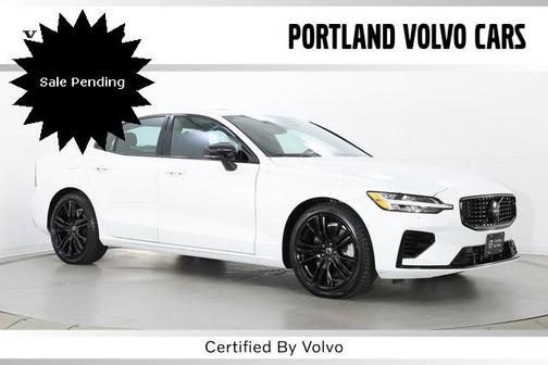 2023 Volvo S60 Recharge Plug-In Hybrid T8 Plus Black Edition