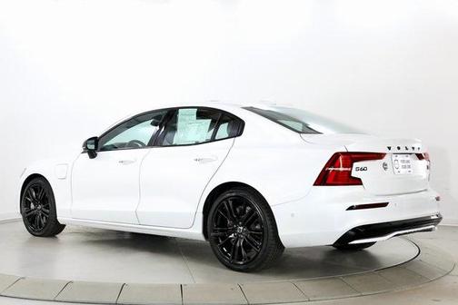 2023 Volvo S60 Recharge Plug-In Hybrid T8 Plus Black Edition