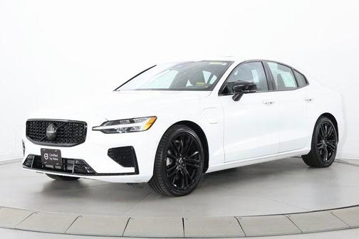 2023 Volvo S60 Recharge Plug-In Hybrid T8 Plus Black Edition