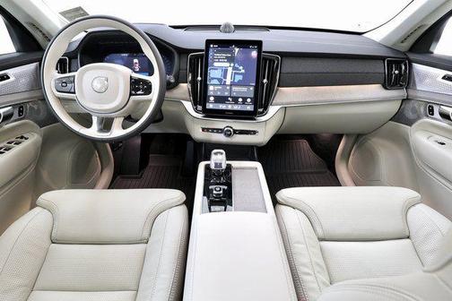 Denim Blue Metallic 2026 Volvo XC90 B6 Ultra Dark Theme 7-Seater