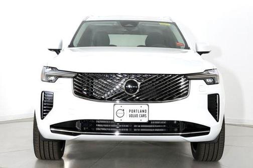 Crystal White Pearl 2026 Volvo XC90 Plus, B6 AWD Gas (mild hybrid), Gasoline, Bright, 6 Seats