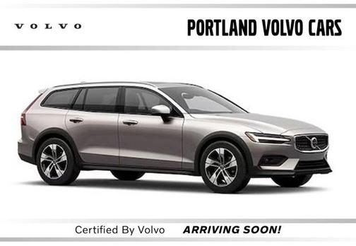 2025 Volvo V60 Cross Country Plus, B5 AWD Gas (mild hybrid)