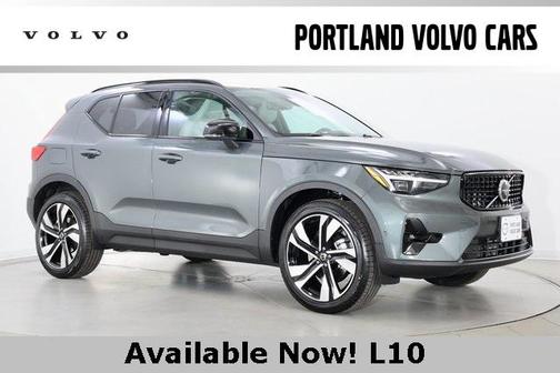 2026 Volvo XC40 B5 Ultra