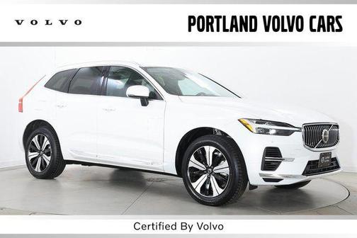 2023 Volvo XC60 Recharge Plug-In Hybrid T8 Core Bright Theme