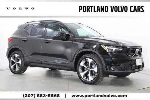 Onyx Black 2026 Volvo XC40 Plus, B5 AWD Gas (mild hybrid), Dark