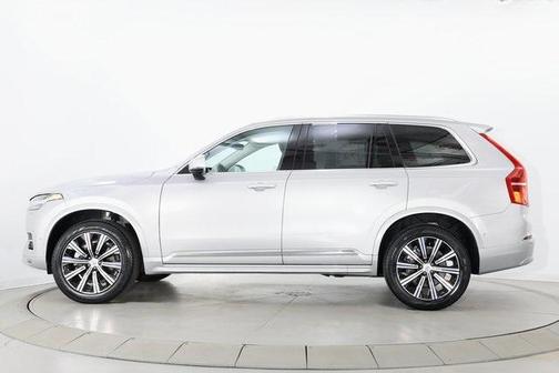 2024 Volvo XC90 B5 Plus Bright Theme