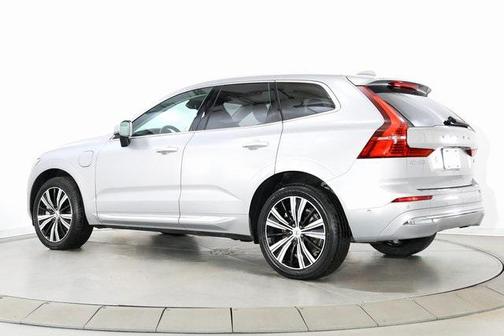 2023 Volvo XC60 Recharge Plug-In Hybrid T8 Plus Bright Theme