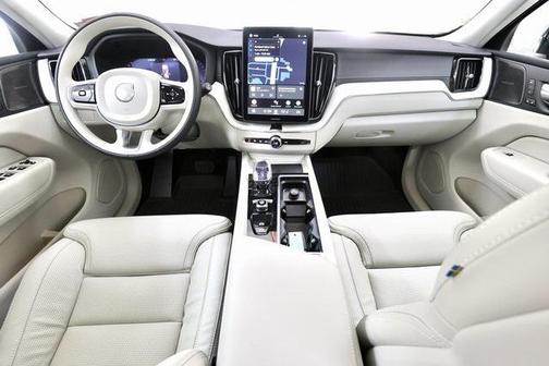 2026 Volvo XC60 B5 Ultra