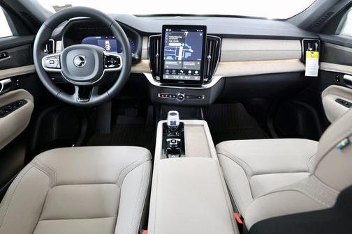 2026 Volvo XC90 B6 Plus 7-Seater