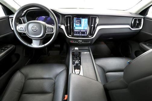 Vapour Grey Metallic 2024 Volvo S60 B5 Core Dark Theme