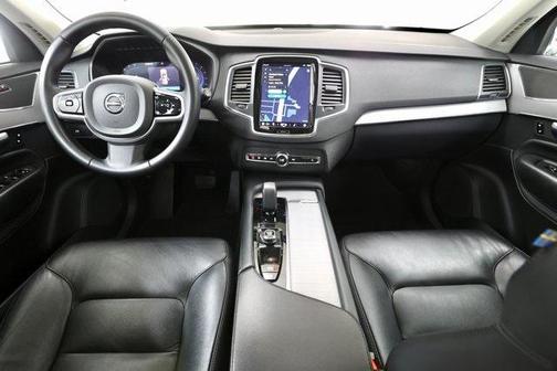 2023 Volvo XC90 B5 Core